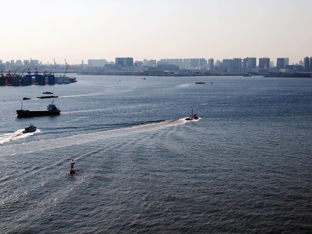 春の航跡