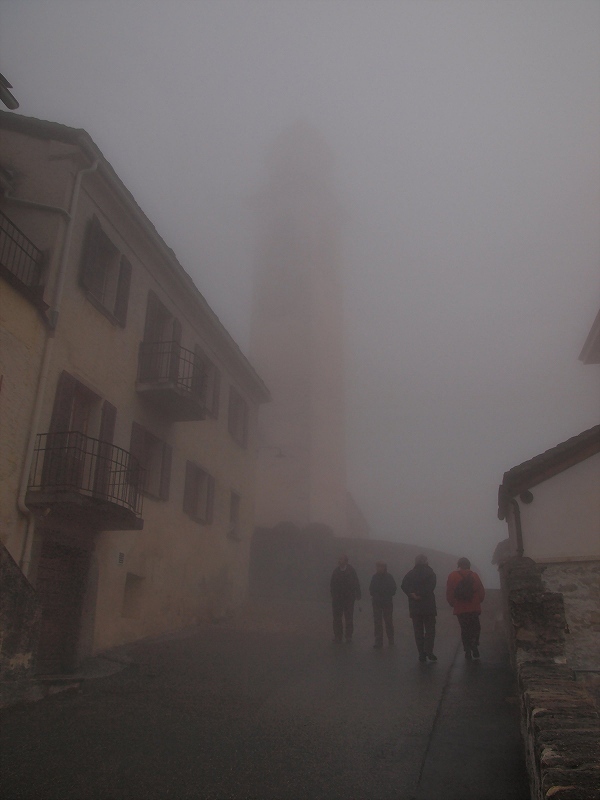 濃霧のソーリオ村