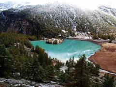 パリュー湖(ベルニナ沿線)