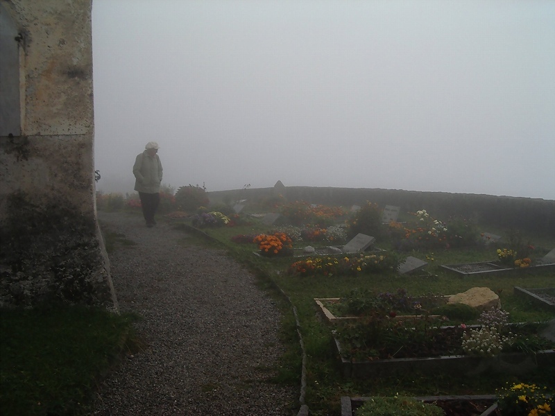 霧中の墓地(ソーリオ)