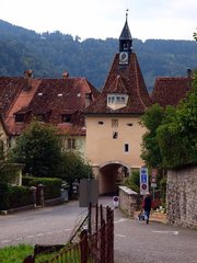 サンチュルサンヌ村の入り口、サンピエール門