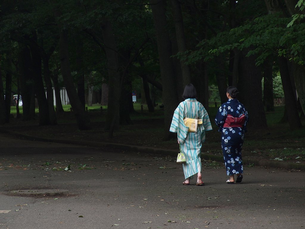 盆踊りへの道