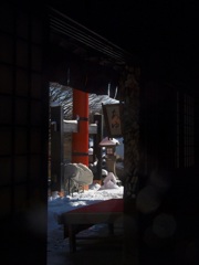 平野屋店前（鳥居本）