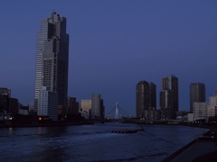 薄暮（隅田川）