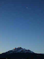 有明の月(ピラトゥス山上)