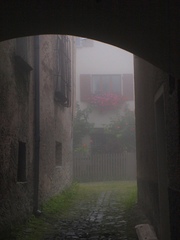 アーチのある裏道(ソーリオ)