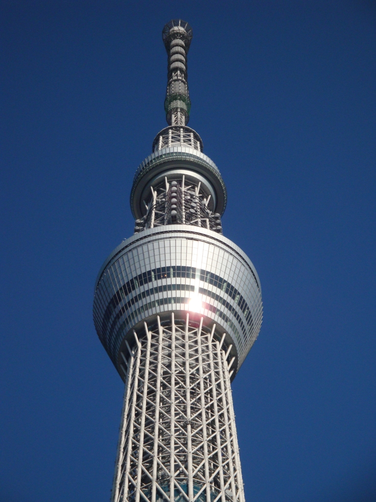 スカイツリー聳え立つ