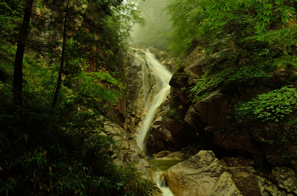 螺旋滝