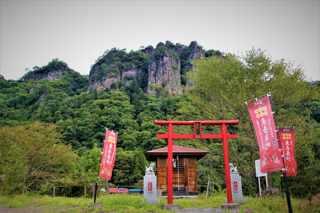 岩櫃城の神社