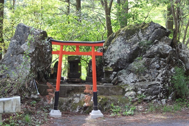 峠の不動様