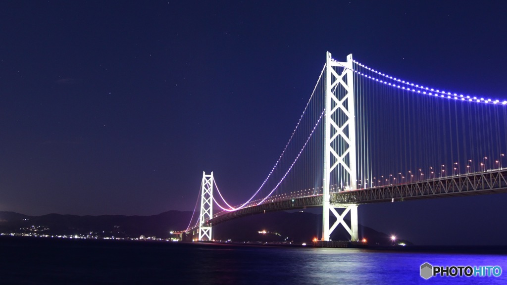 明石海峡大橋。