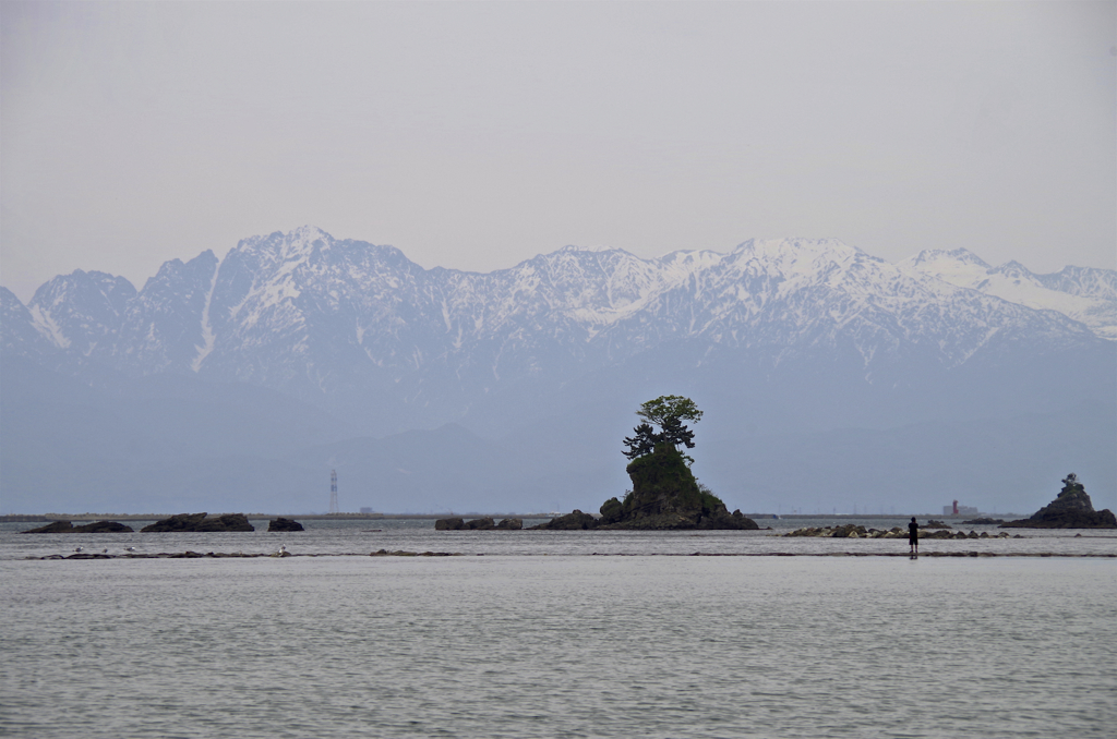 有磯海と立山連峰_Arisoumi and Tateyama