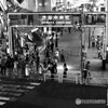 モノクロで撮る夜のスナップ18