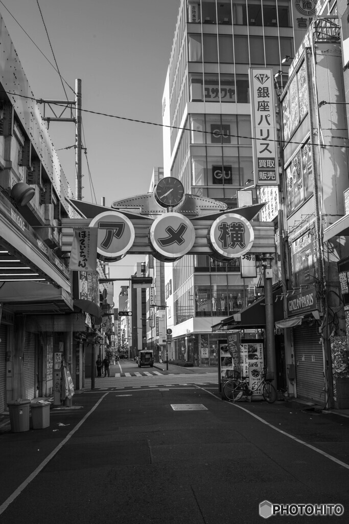 上野　アメ横18