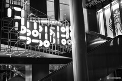 モノクロで撮る夜のスナップ31