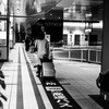 モノクロで撮る夜のスナップ15