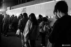 モノクロで撮る夜のスナップ52