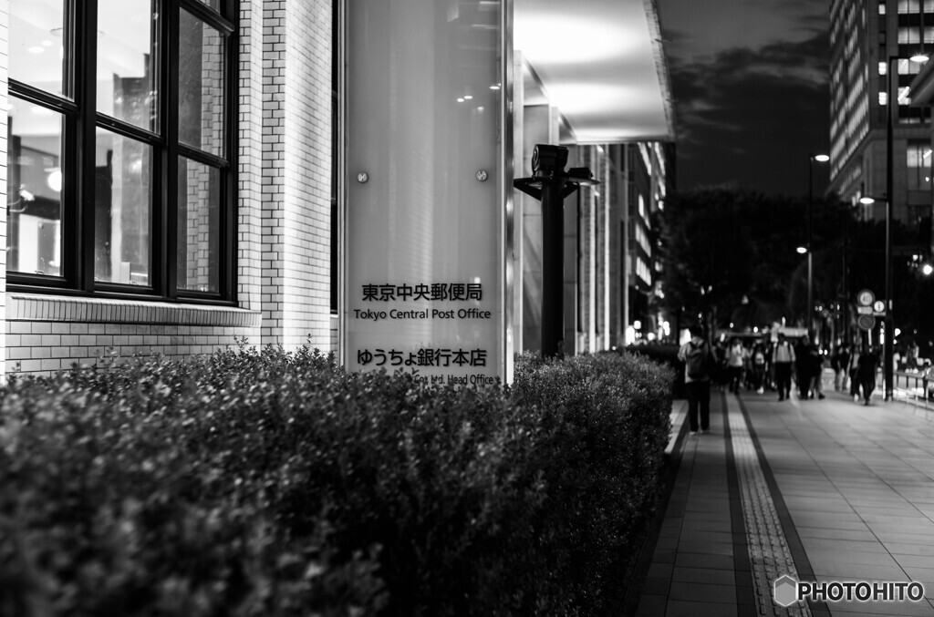 モノクロで撮る夜のスナップ36