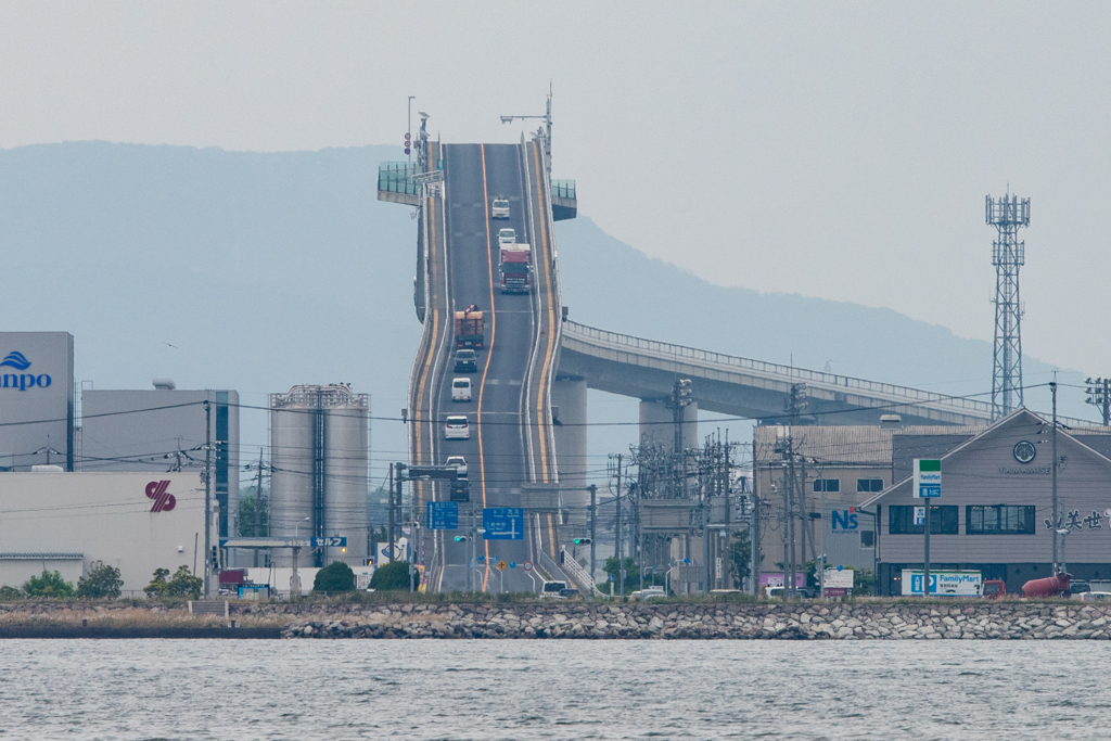 ベタ踏み坂