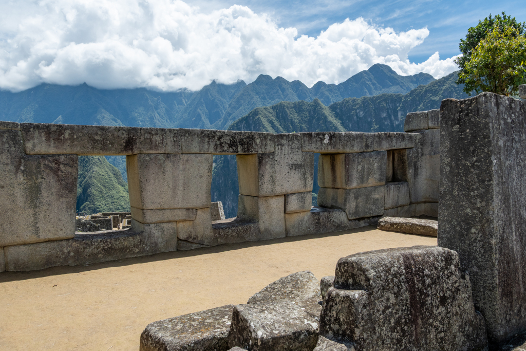 ３つの窓の神殿