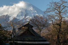 茅葺き屋根