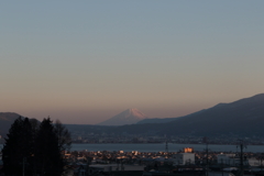 残照～諏訪の街と富士山