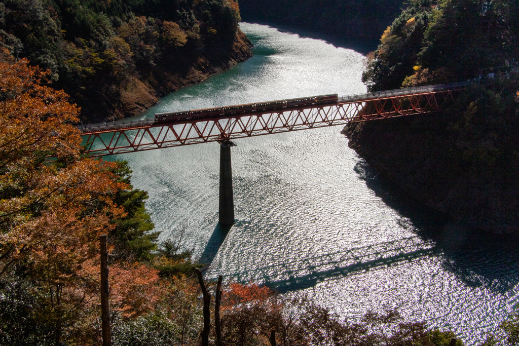 鉄橋秋景色