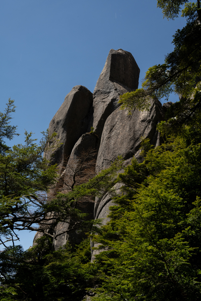 岩峰