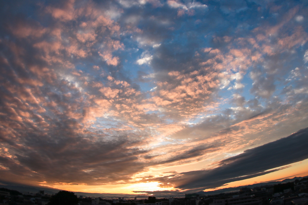 秋・輝く雲