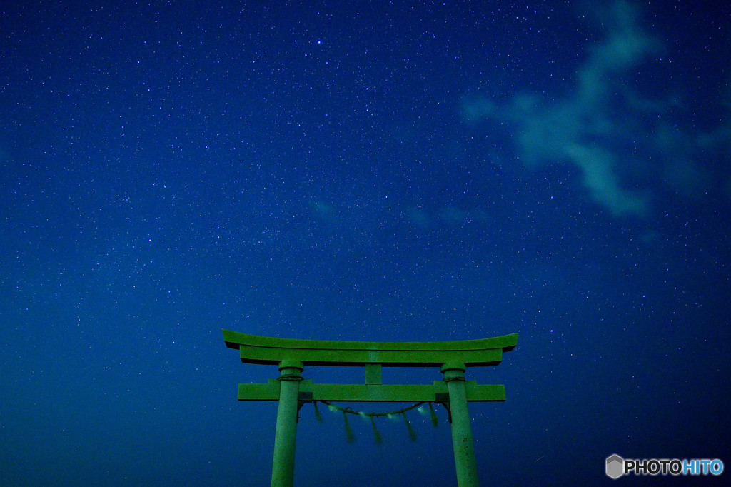 鳥居と星空