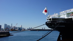 山下公園 氷川丸越しに見た横浜みなとみらい