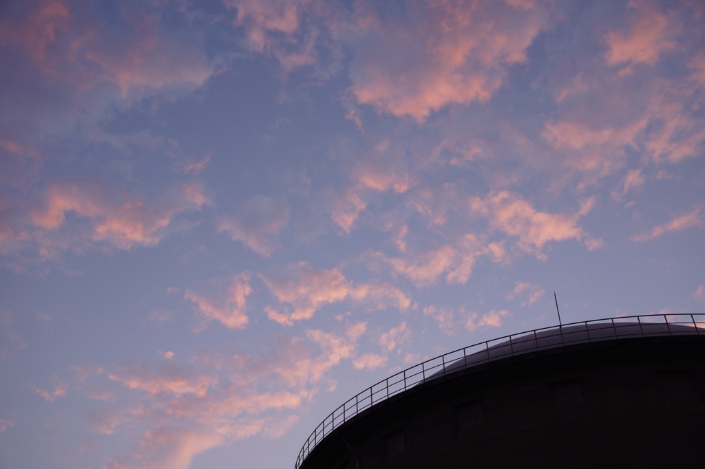 西馬込の貯水タンクと夕日