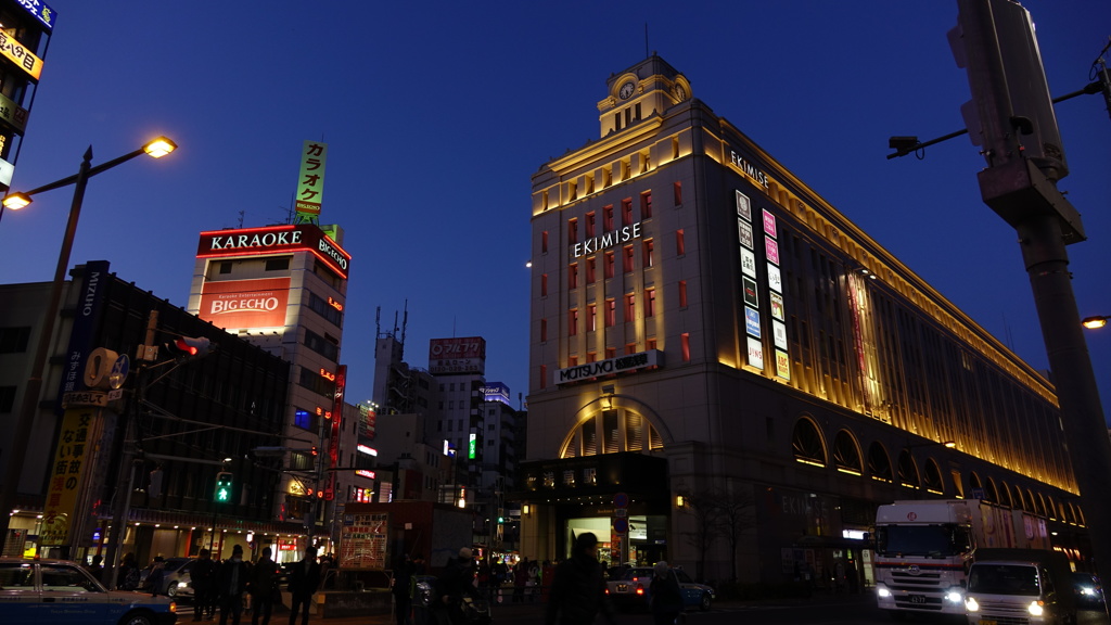 下町の夕暮れ　隅田川を歩く