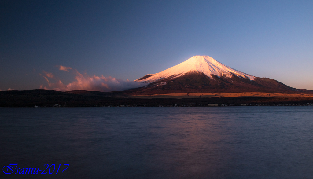 朝富士山