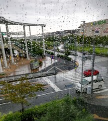 突然の雨