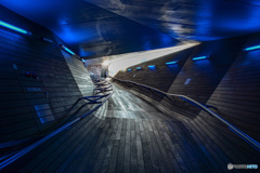 青い通路
