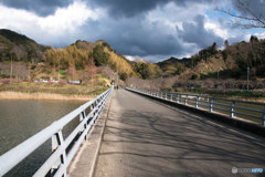 里へ続く道