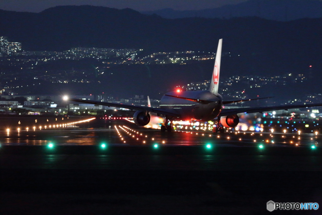 Night itami airport
