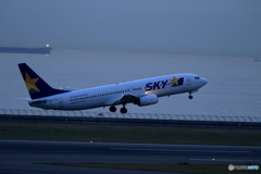 SKYマーク　take off