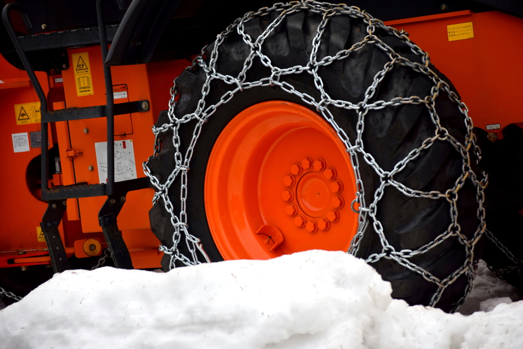 大型除雪車のタイヤ