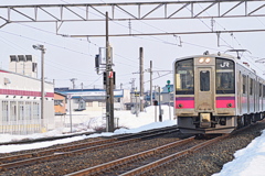 窓の外はまだ雪景色