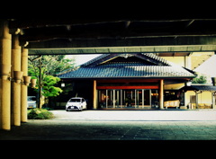 ホテル萬国屋の玄関