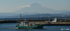 江ノ島の海と 富士山