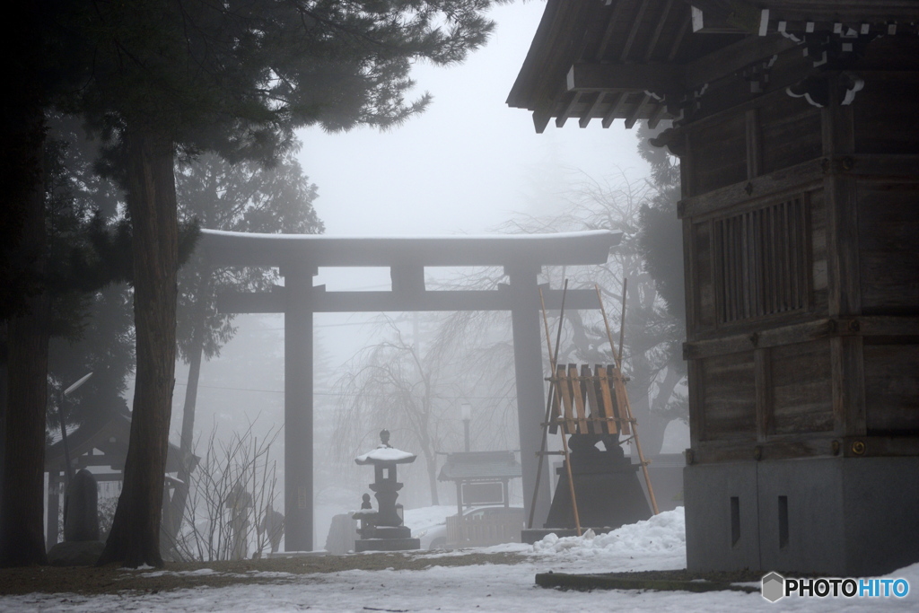霧の戸澤神社