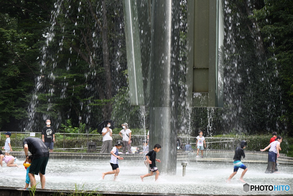 芹ヶ谷公園（虹と水の広場）