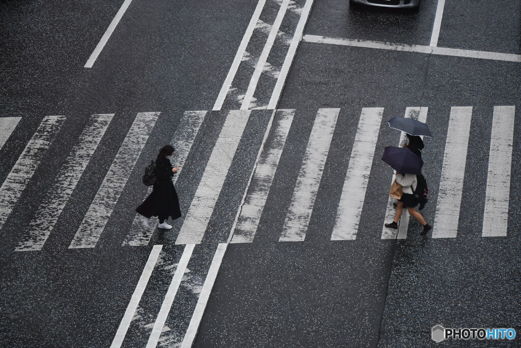 歩きスマホは やめましょう！