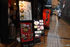 雨の日の 路地