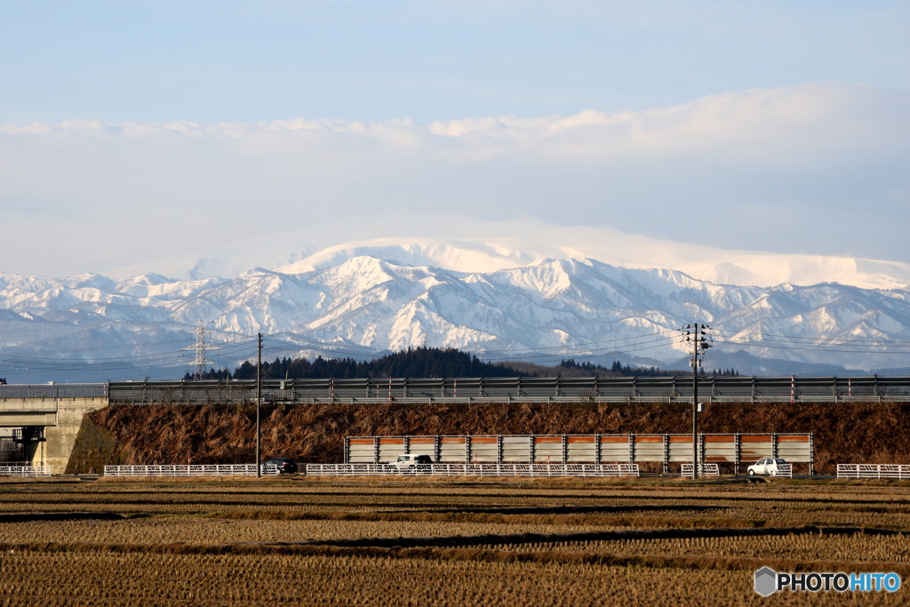 今朝の一枚（月山）