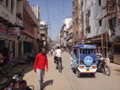 インド　バラナシの路地