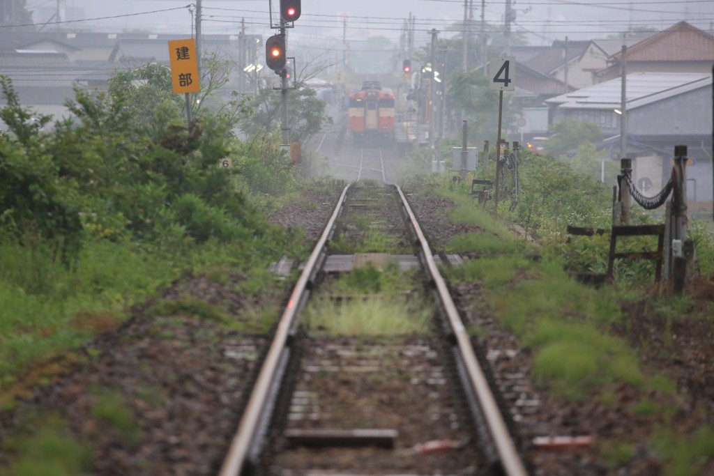 霧雨の駅